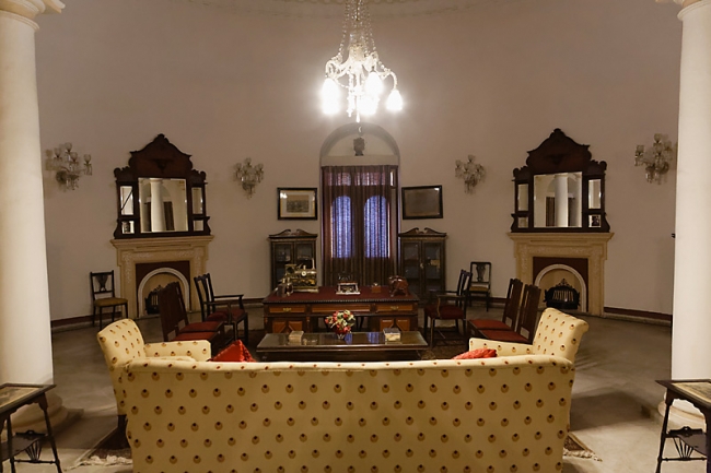 Gwalior-Jaivilas palace-023